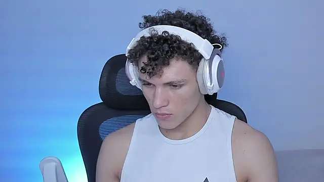 Snapshot of laurent_nova chatting on October 2025 04:51:02 PM laurent nova online show from October 2025 04:51:02 PM