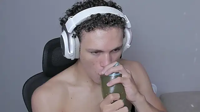 Snapshot of laurent_nova chatting on October 2025 07:12:01 PM laurent nova online show from October 2025 07:12:01 PM