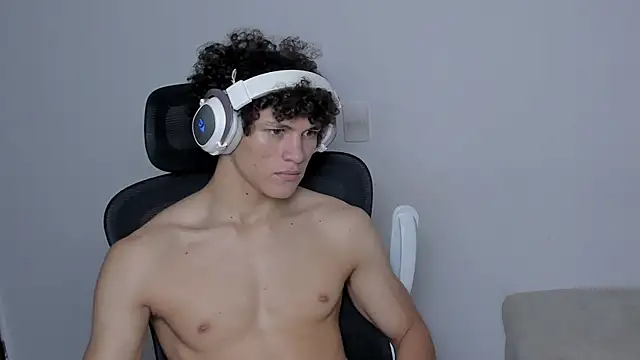 Snapshot of laurent_nova chatting on November 2025 08:03:02 AM laurent nova online show from November 2025 08:03:02 AM