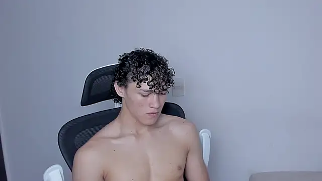 Snapshot of laurent_nova chatting on November 2025 05:13:02 PM laurent nova online show from November 2025 05:13:02 PM