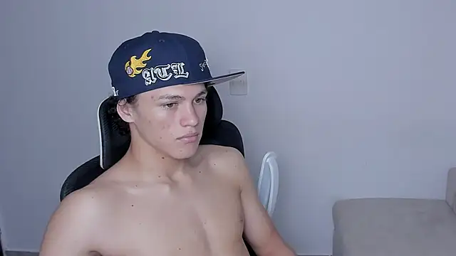 Snapshot of laurent_nova chatting on November 2025 06:21:02 PM laurent nova online show from November 2025 06:21:02 PM