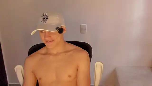 Snapshot of laurent_nova chatting on January 2026 08:03:01 PM laurent nova online show from January 2026 08:03:01 PM