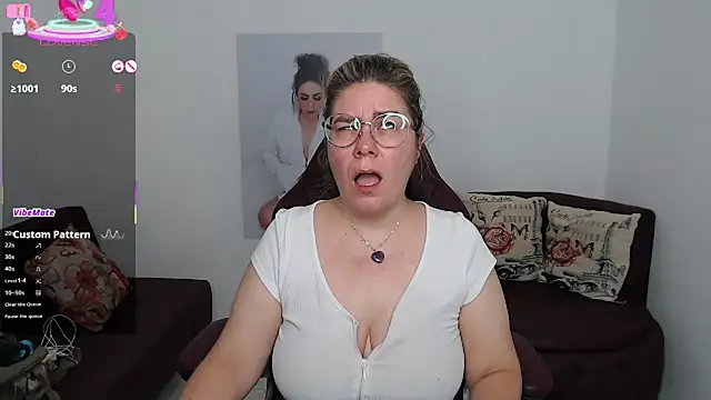 Snapshot of zehra_sanem chatting on November 2025 10:48:01 AM zehra sanem online show from November 2025 10:48:01 AM