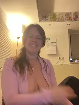 Snapshot of Countesss chatting on December 2024 12:11:02 AM Countesss online show from December 2024 12:11:02 AM