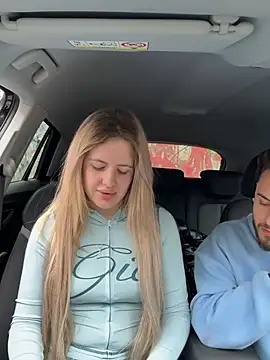 Holly-Glamour online show from April 2026 09:04:01 AM