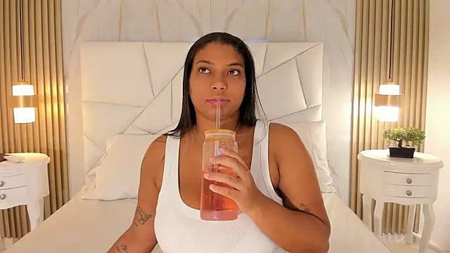 belacampbell online show from April 2026 05:01:02 AM