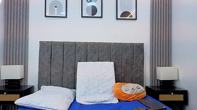 Luciana Ortiz1 online show from February 2026 01:17:01 PM