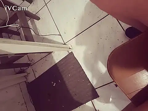 Snapshot of Comandante1000 chatting on September 2025 06:52:02 AM Comandante1000 online show from September 2025 06:52:02 AM