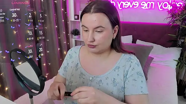 FeralPeach online show from February 2026 07:48:01 AM