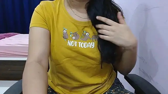 priya  81 online show from January 2025 04:58:02 PM