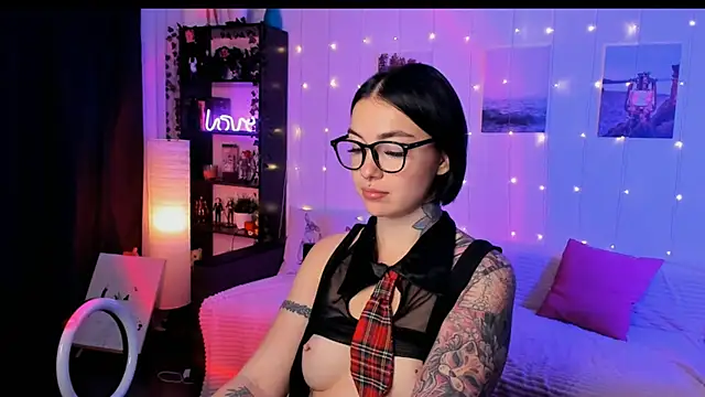 Magic Allie online show from November 2025 04:33:02 AM