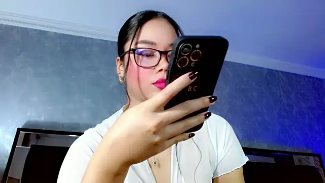 JasmineMoore online show from April 2026 09:48:01 PM