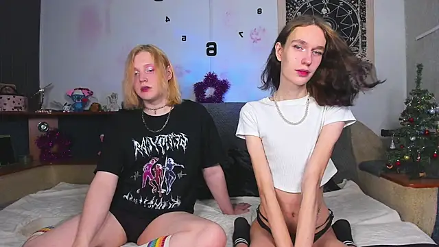 Snapshot of Calvin_and_Kevin chatting on December 2024 09:10:01 AM Calvin and Kevin online show from December 2024 09:10:01 AM