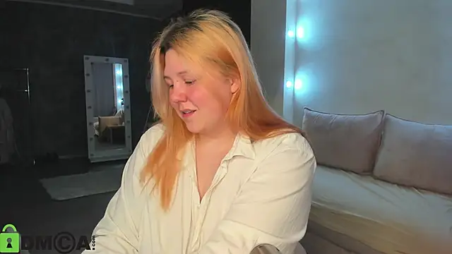 Snapshot of Ruth_Oliver chatting on November 2025 09:19:01 AM Ruth Oliver online show from November 2025 09:19:01 AM