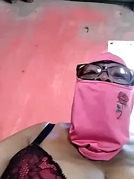 Snapshot of naughtygrannyXXX chatting on February 2025 06:45:01 AM naughtygrannyXXX online show from February 2025 06:45:01 AM