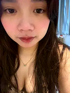 Hotellinh12 online show from October 2025 05:15:02 PM