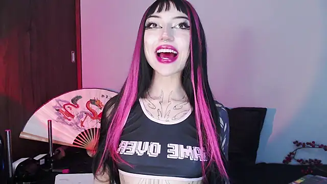 Snapshot of catipetite chatting on January 2025 06:15:02 AM catipetite online show from January 2025 06:15:02 AM