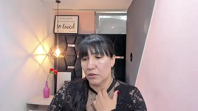 Snapshot of GiaFox_ chatting on November 2025 01:55:01 PM GiaFox online show from November 2025 01:55:01 PM