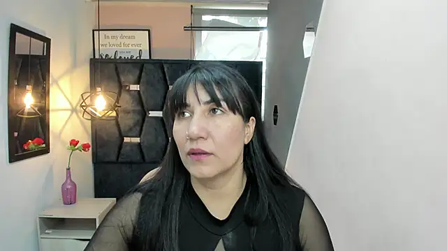 Snapshot of GiaFox_ chatting on November 2025 01:23:01 PM GiaFox online show from November 2025 01:23:01 PM