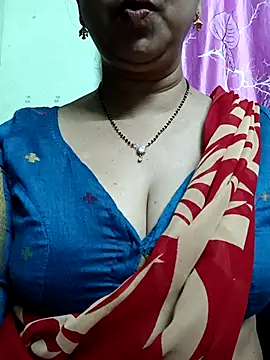 Snapshot of Rosy-B chatting on November 2025 08:00:01 PM Rosy-B online show from November 2025 08:00:01 PM