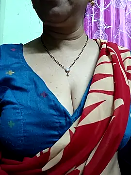 Snapshot of Rosy-B chatting on November 2025 09:47:01 PM Rosy-B online show from November 2025 09:47:01 PM