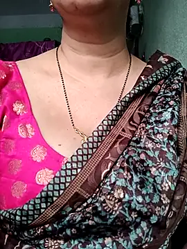 Snapshot of Rosy-B chatting on November 2025 12:42:02 AM Rosy-B online show from November 2025 12:42:02 AM