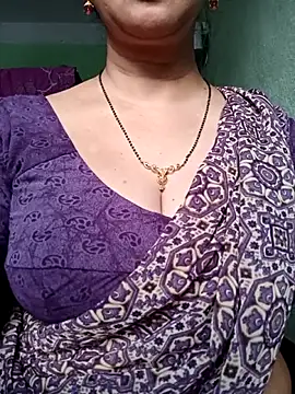 Snapshot of Rosy-B chatting on November 2025 12:41:01 AM Rosy-B online show from November 2025 12:41:01 AM