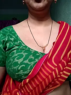 Snapshot of Rosy-B chatting on November 2025 12:46:02 AM Rosy-B online show from November 2025 12:46:02 AM