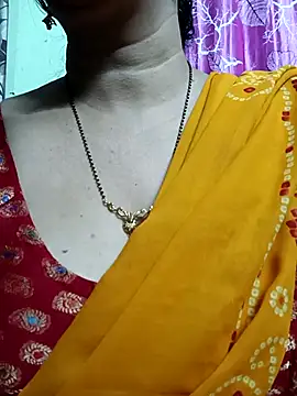 Snapshot of Rosy-B chatting on November 2025 09:39:01 PM Rosy-B online show from November 2025 09:39:01 PM