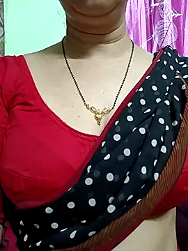 Rosy-B online show from April 2026 10:33:01 PM