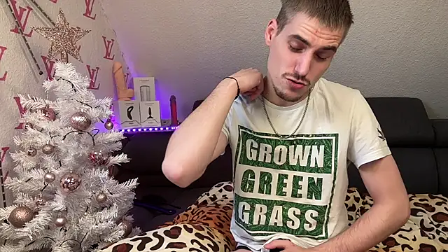 Cookieboy88 online show from November 2025 12:27:02 PM