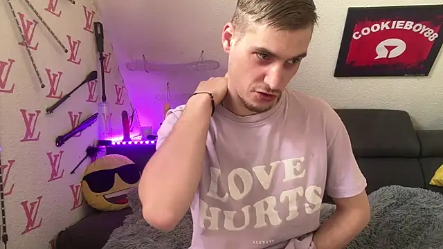 Cookieboy88 online show from April 2026 02:34:01 PM