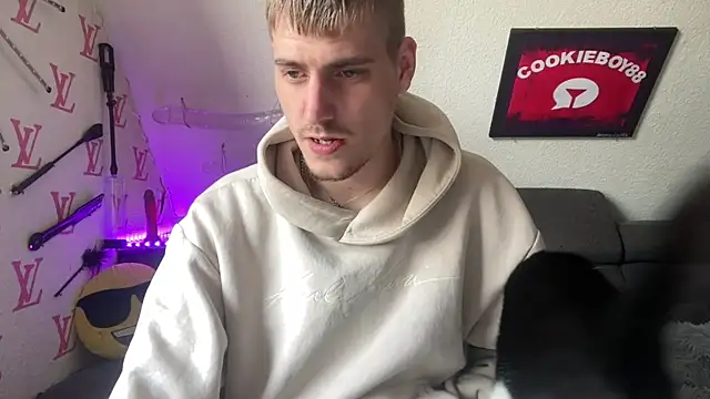 Cookieboy88 online show from April 2026 07:09:02 AM