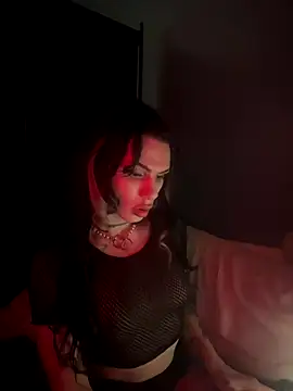 LinnWy69 online show from December 2025 07:26:01 AM