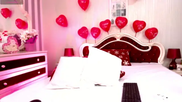 Snapshot of StacyLight chatting on February 2025 09:32:01 PM StacyLight online show from February 2025 09:32:01 PM