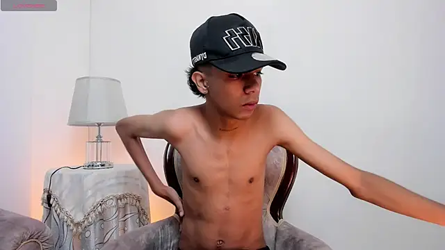 Snapshot of dikey_62 chatting on December 2024 10:28:02 PM dikey 62 online show from December 2024 10:28:02 PM