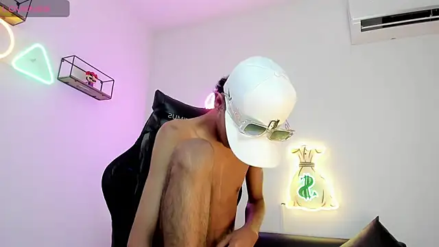 Snapshot of dikey_62 chatting on January 2025 12:17:02 AM dikey 62 online show from January 2025 12:17:02 AM