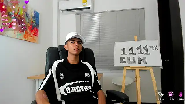 Snapshot of dikey_62 chatting on February 2025 05:28:02 AM dikey 62 online show from February 2025 05:28:02 AM