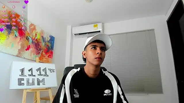 Snapshot of dikey_62 chatting on February 2025 09:00:02 AM dikey 62 online show from February 2025 09:00:02 AM