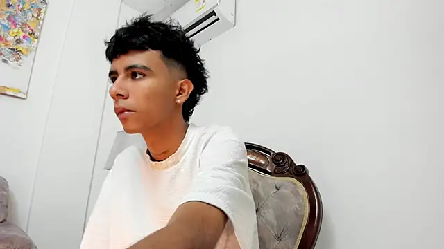 Snapshot of dikey_62 chatting on February 2025 07:59:02 PM dikey 62 online show from February 2025 07:59:02 PM