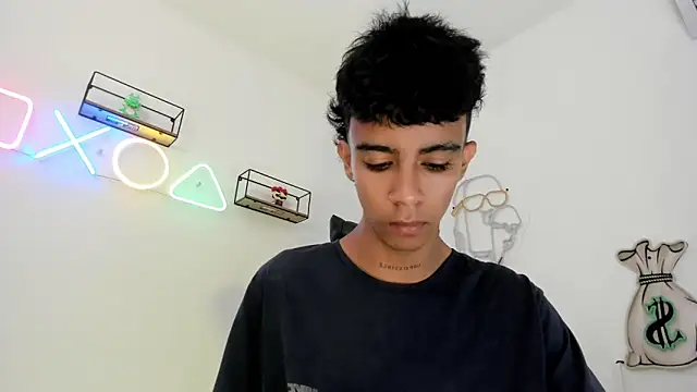 Snapshot of dikey_62 chatting on February 2025 07:28:01 PM dikey 62 online show from February 2025 07:28:01 PM