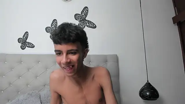 Snapshot of dikey_62 chatting on February 2025 12:05:01 AM dikey 62 online show from February 2025 12:05:01 AM