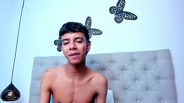 Snapshot of dikey_62 chatting on February 2025 10:43:02 PM dikey 62 online show from February 2025 10:43:02 PM