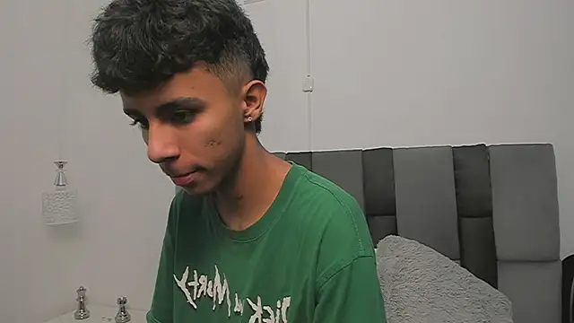 Snapshot of dikey_62 chatting on February 2025 08:22:02 PM dikey 62 online show from February 2025 08:22:02 PM