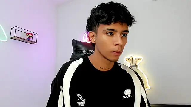 Snapshot of dikey_62 chatting on March 2025 11:44:02 AM dikey 62 online show from March 2025 11:44:02 AM