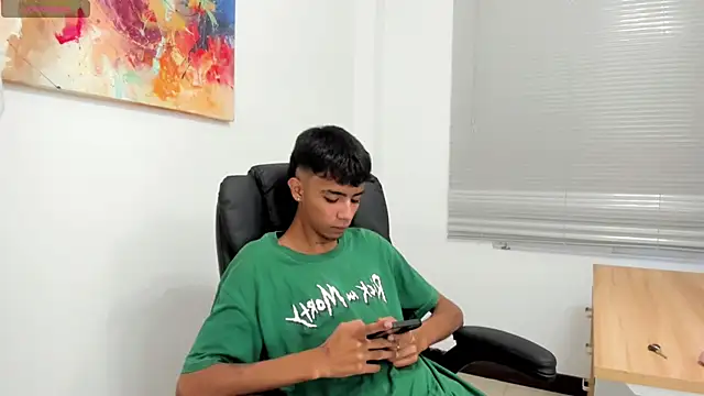 Snapshot of dikey_62 chatting on March 2025 09:26:02 PM dikey 62 online show from March 2025 09:26:02 PM