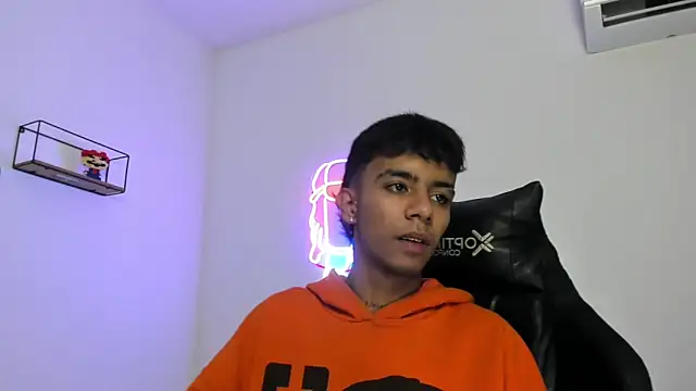 Snapshot of dikey_62 chatting on March 2025 11:25:01 PM dikey 62 online show from March 2025 11:25:01 PM