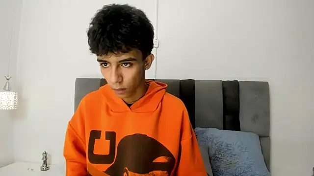 Snapshot of dikey_62 chatting on September 2025 11:09:02 PM dikey 62 online show from September 2025 11:09:02 PM