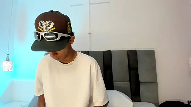 Snapshot of dikey_62 chatting on September 2025 08:25:01 PM dikey 62 online show from September 2025 08:25:01 PM