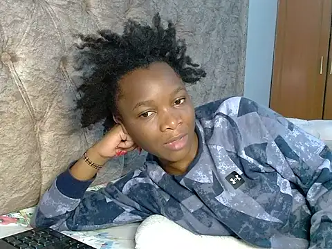 Snapshot of Naughty_Girl17 chatting on December 2025 05:57:01 AM Naughty Girl17 online show from December 2025 05:57:01 AM